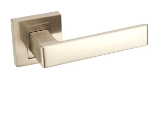 Klamka Apollo KAO 300 satyna na rozecie kwadratowej Infinity Line
