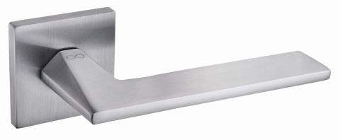 Klamka Ara fit KRA M 700 chrom mat na rozecie kwadratowej Infinity Line