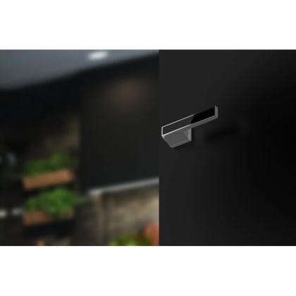 Klamka Maxima chrom błyszczący z wstawką czarny mat na rozecie ukrytej prostokątnej Corona