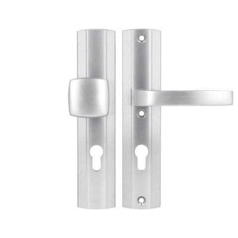 Klamko Pochwyt AXA Prestige ++ F1 srebrna rozstaw 72 mm Klamko Pochwyt AXA Prestige ++ F1 srebrna rozstaw 72 mm