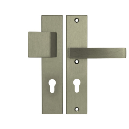 Klamko Pochwyt AXA Royal ++ F9 tytan rozstaw 72 mm