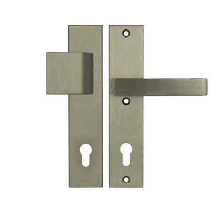Klamko Pochwyt AXA Royal ++ F9 tytan rozstaw 92 mm