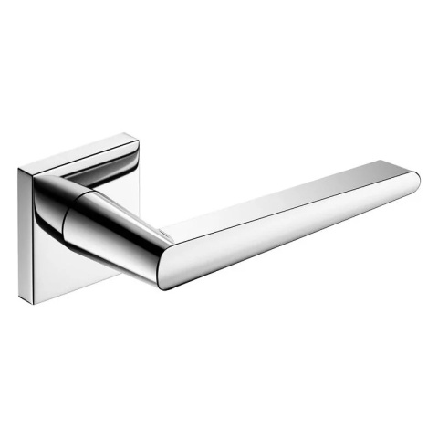 Klamka Arrow chrom na rozecie kwadratowej Corona