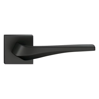 Klamka Flow czarna na rozecie kwadratowej Corona