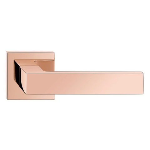 Klamka Focus miedź błyszcząca PVD na rozecie kwadratowej Corona