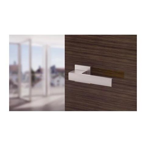 Klamka Grand nikiel szczotkowany na rozecie kwadratowej Corona