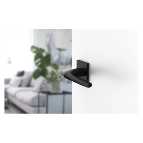 Klamka Moon Slim czarna na rozecie kwadratowej Corona