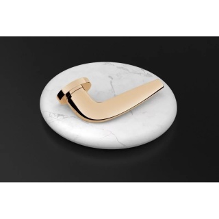 Klamka Soft mosiądz błyszczący PVD na rozecie okrągłej Corona