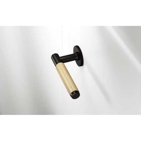 Klamka Time Linear Slim czarna/mosiądz matowy na rozecie okrągłej Corona